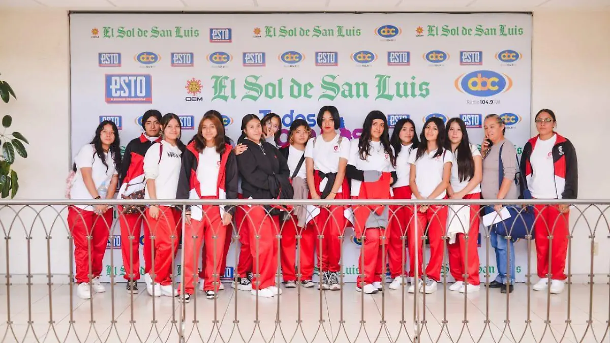 Alumnas del plantel CETis No. 126, visita a El Sol de San Luis